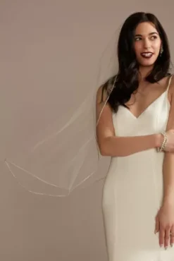 Round Crystal Edge Tulle Mid-Length Veil